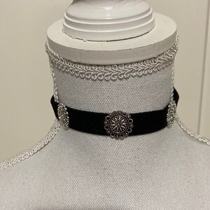 NWOT Black Faux Suede & Silver Tone Medallions Necklace!